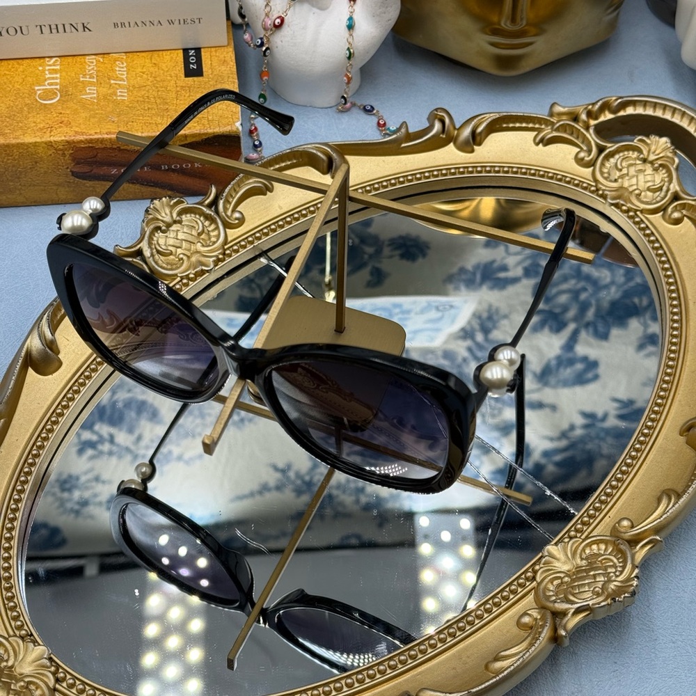🆕 CHANEL 🧿 NWOT CH5339H Oversized Square Sunglass with Pearl Detail, Black - Picture 8 of 16